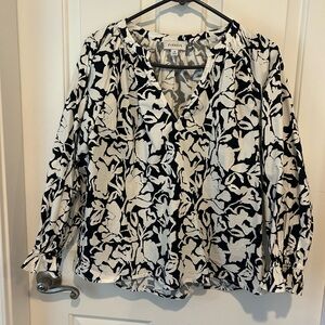 Evereve Black and White Floral Women's Top